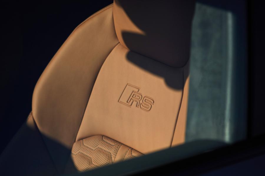 Детали интерьера Audi RS7 Sportback 2020 года  (AU) (фото 17 из 34)